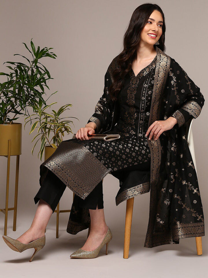 KALINI Sweetheart Neck Ethnic Motifs Regular Kurta with Trousers & With Dupatta