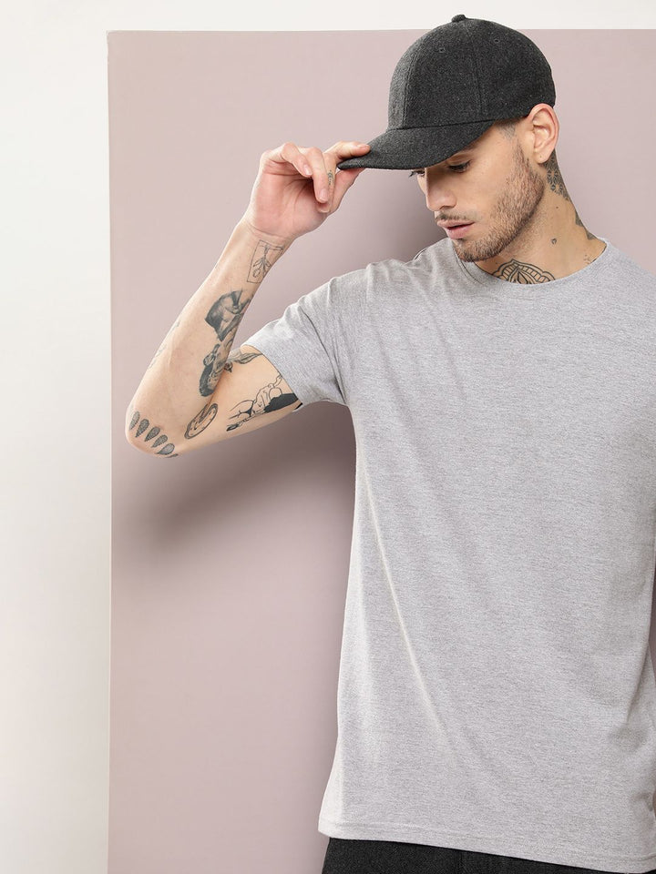 DILLINGER Men Solid Regular Fit T-shirt