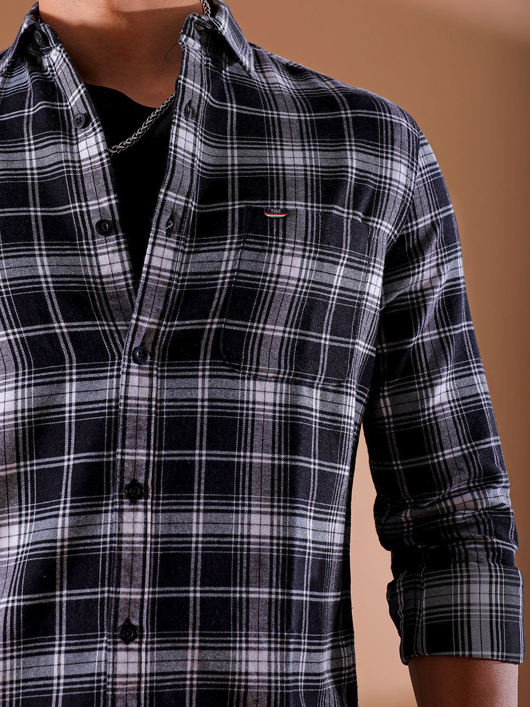The Indian Garage Co Men Slim Fit Buffalo Checks Opaque Checked Casual Shirt