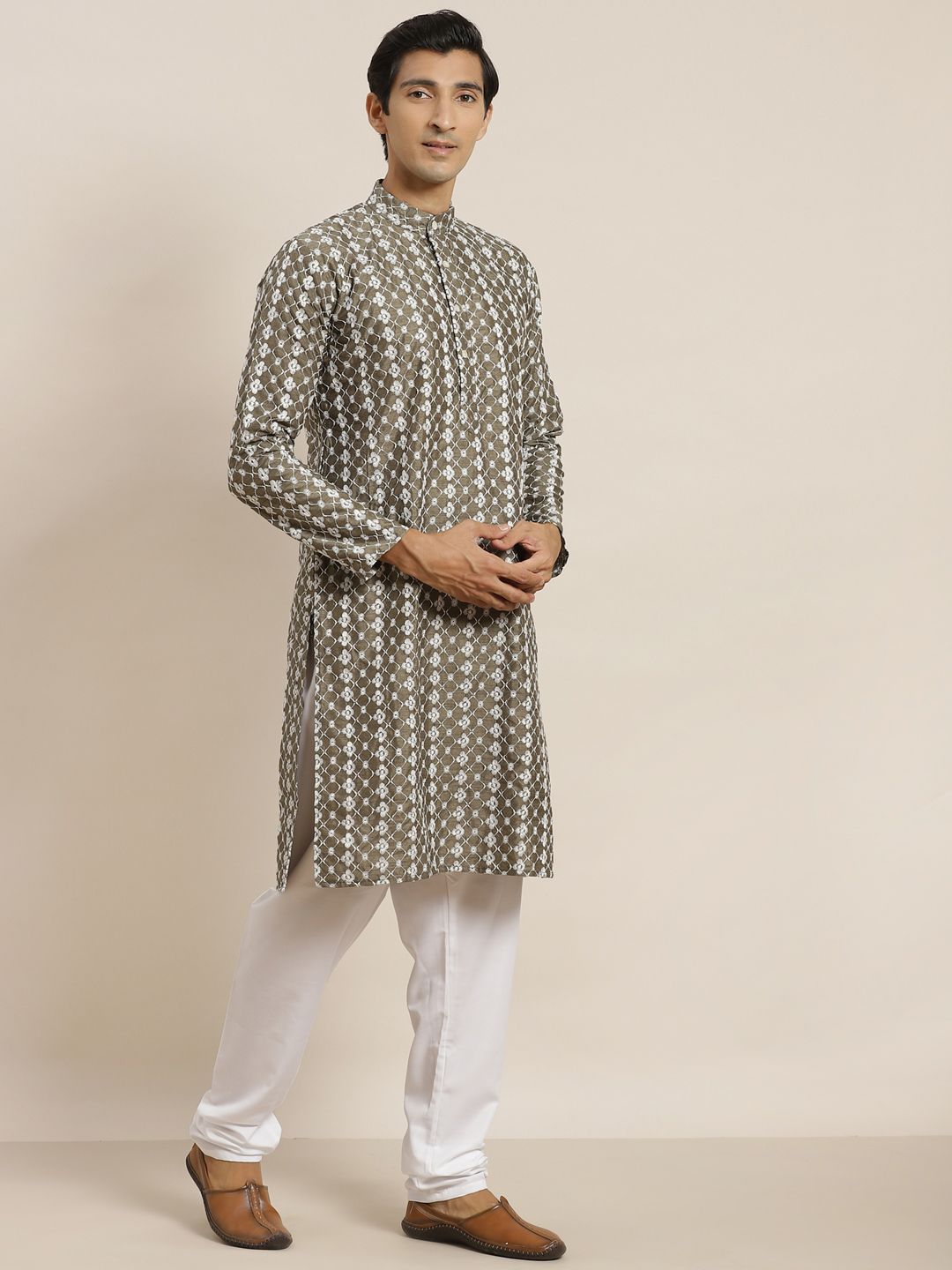 SOJANYA Men Olive Green & White Ethnic Motifs Embroidered Kurta with Churidar & Jacket