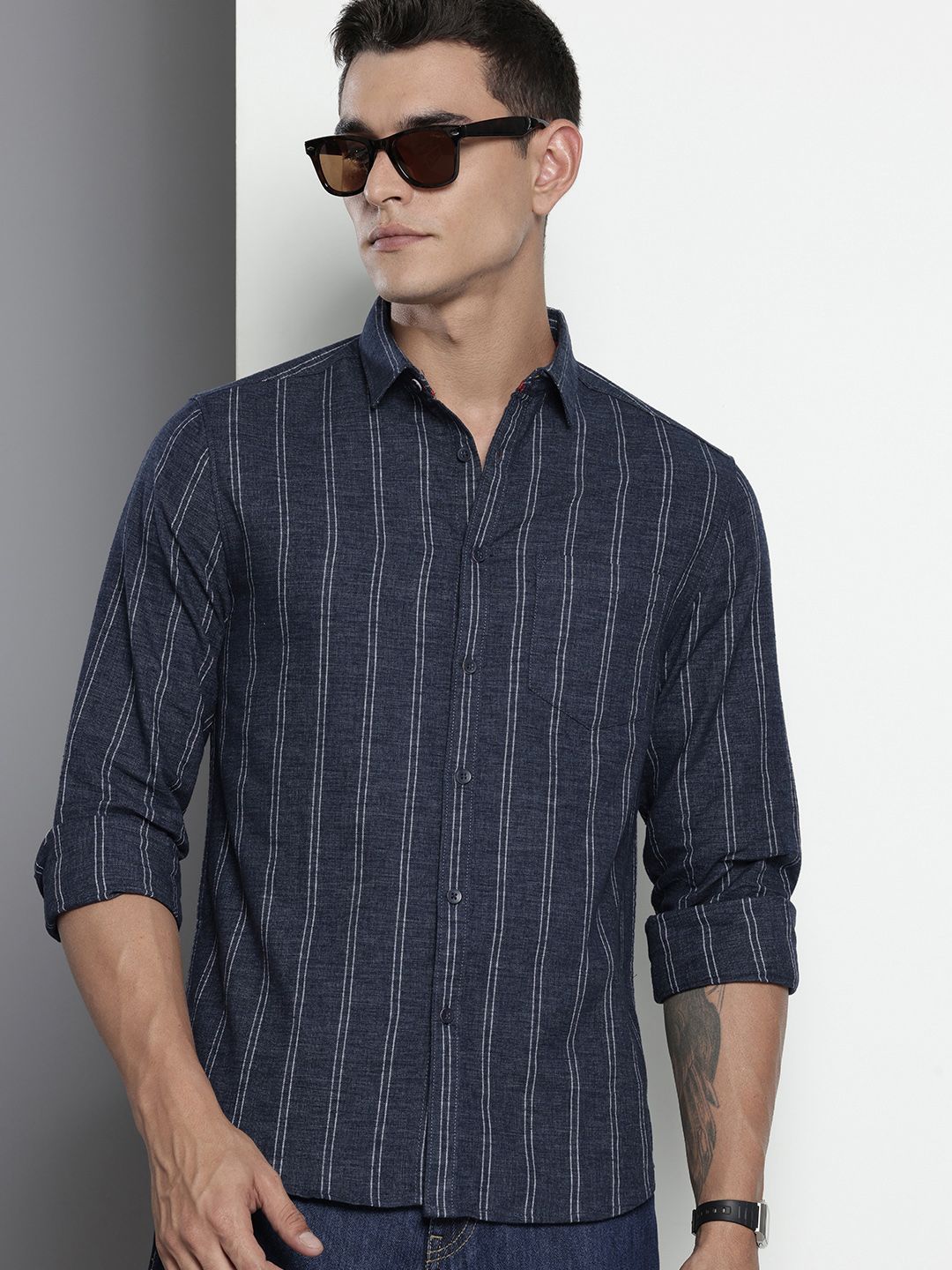 The Indian Garage Co Slim Fit Vertical Stripes Casual Shirt