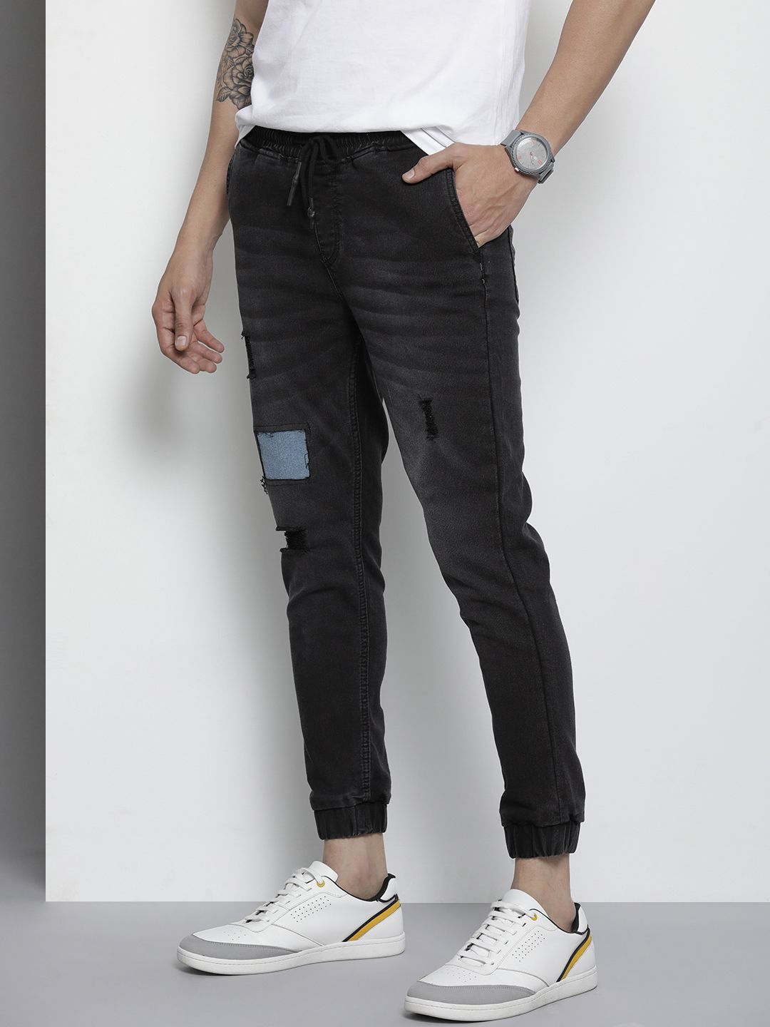 The Indian Garage Co Slim Fit Mildly Distressed Light Fade Stretchable Jogger Jeans