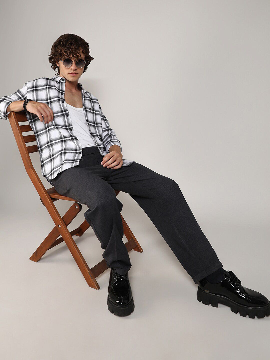 Campus Sutra White Classic Tartan Checked Cotton Casual Shirt