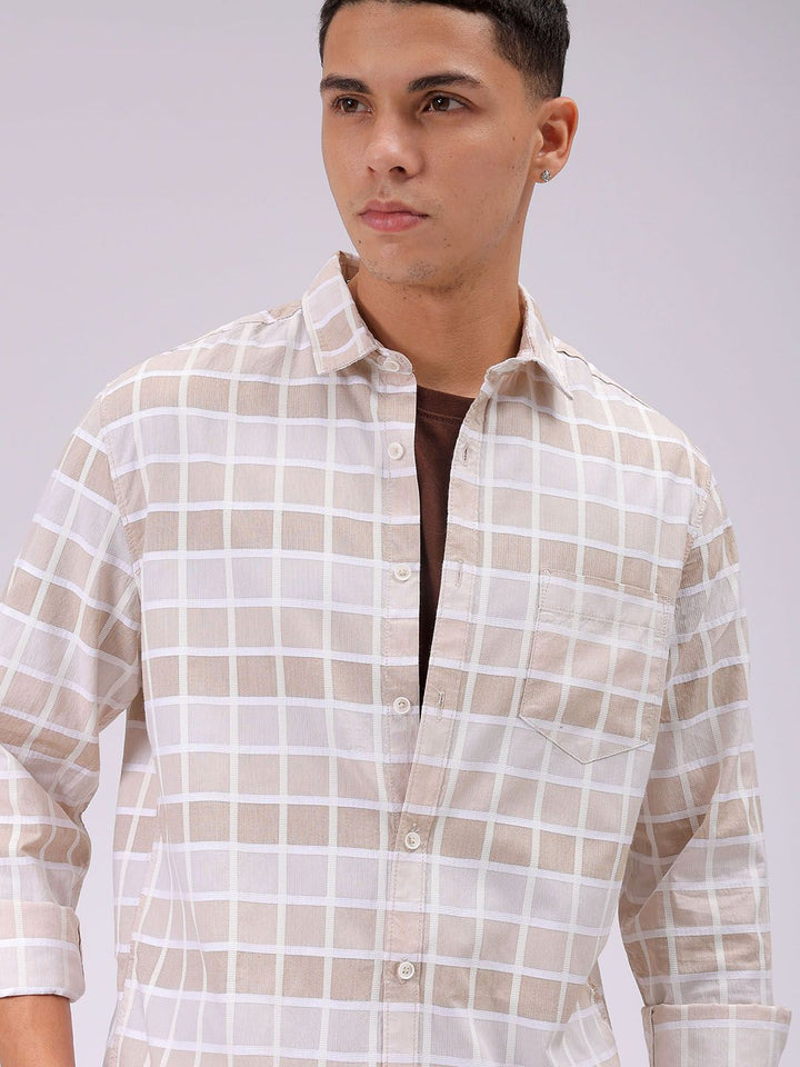 The Indian Garage Co Men Cutaway Collar Checked Cotton Slim Fit Casual Shirt