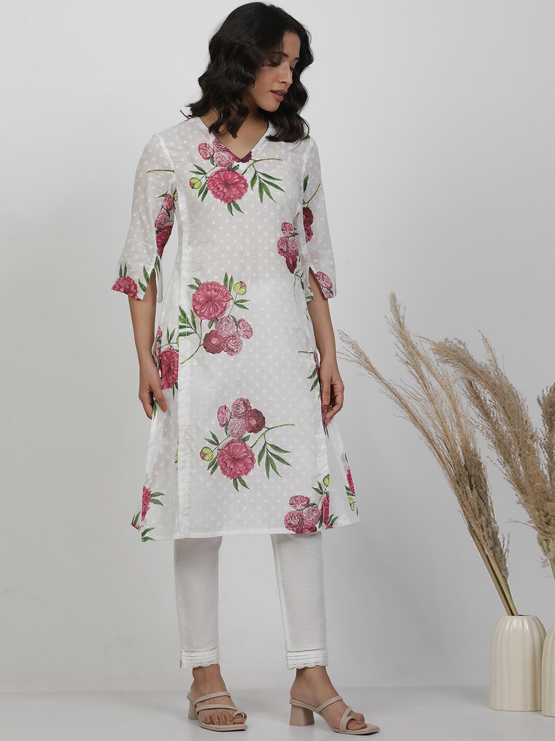 W White Floral Printed Pure Cotton Straight Kurta