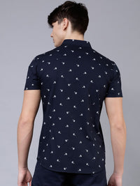 Highlander Men Navy Blue & White Slim Fit Dicetak Baju Kasual