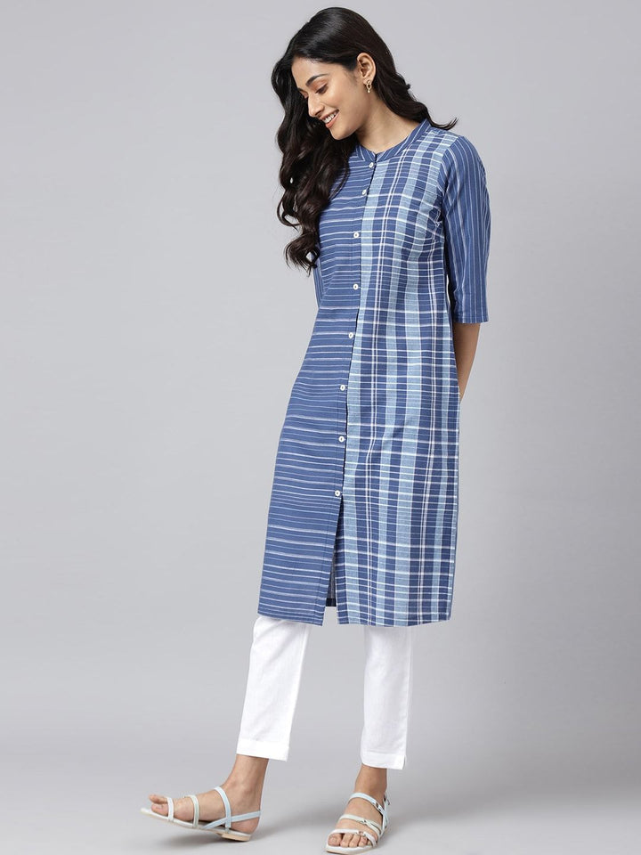 AURELIA Women Blue Printed Mandarin collar Kurta