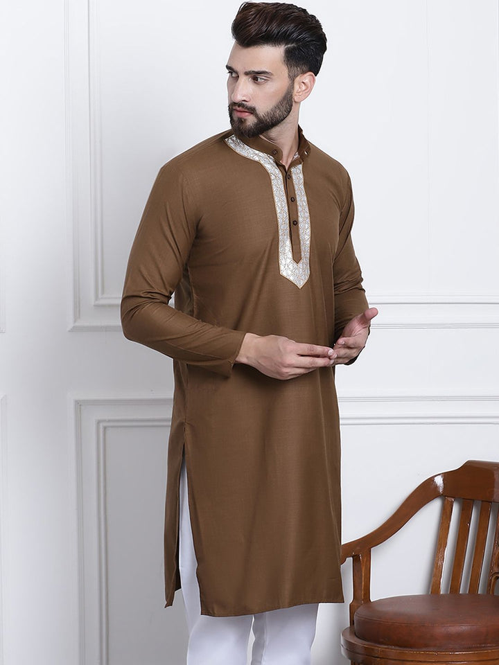 SOJANYA Men Green & Silver Pure Cotton Yoke Design Gotta Patti Kurta