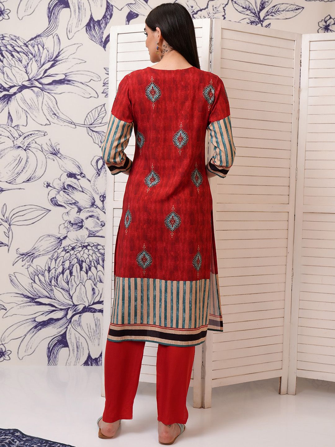 Vishudh Ethnic Motifs Printed Tie-Up Neck Sequinned Straight Kurta with Trousers