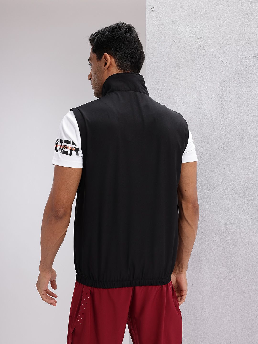 HRX by Hrithik Roshan Brand Logo Printed Detail Rapid-Dry Training Gilet Jacket