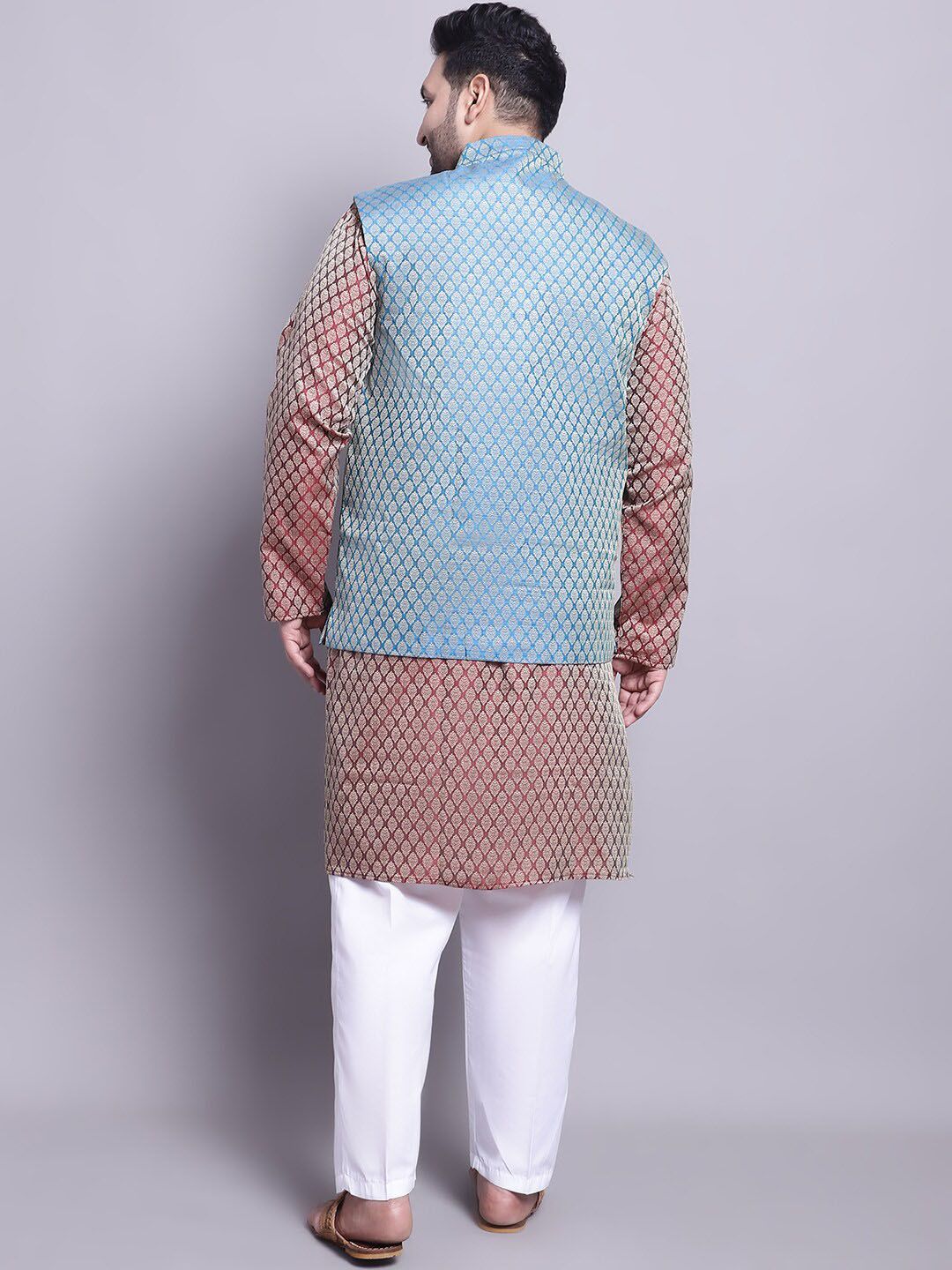 SOJANYA PLUS Woven Design Kurta With Pyjamas & With Nehru Jacket