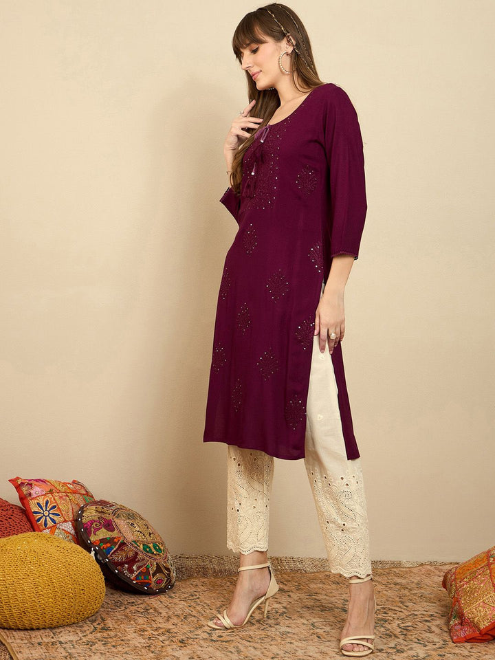 Indo Era Ethnic Motifs Embroidered Tie-Up Neck Thread Work Straight Kurta