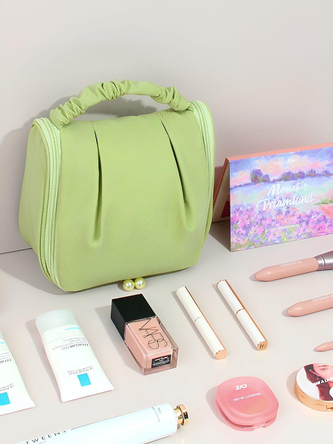 Cortina Green Water Resistant Makeup Organiser
