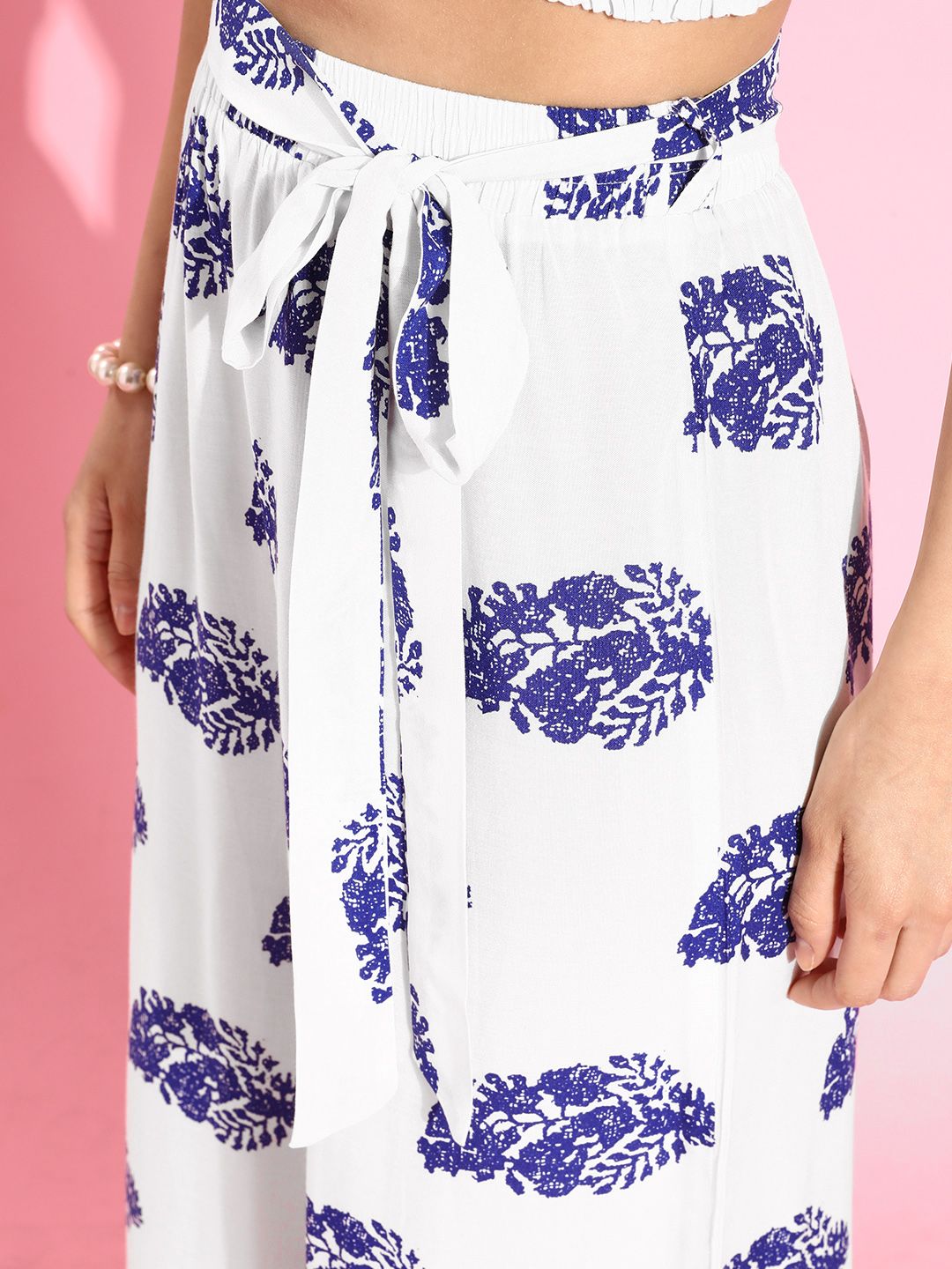 Berrylush Women Classic White Printed Co-ords Jumpsuit