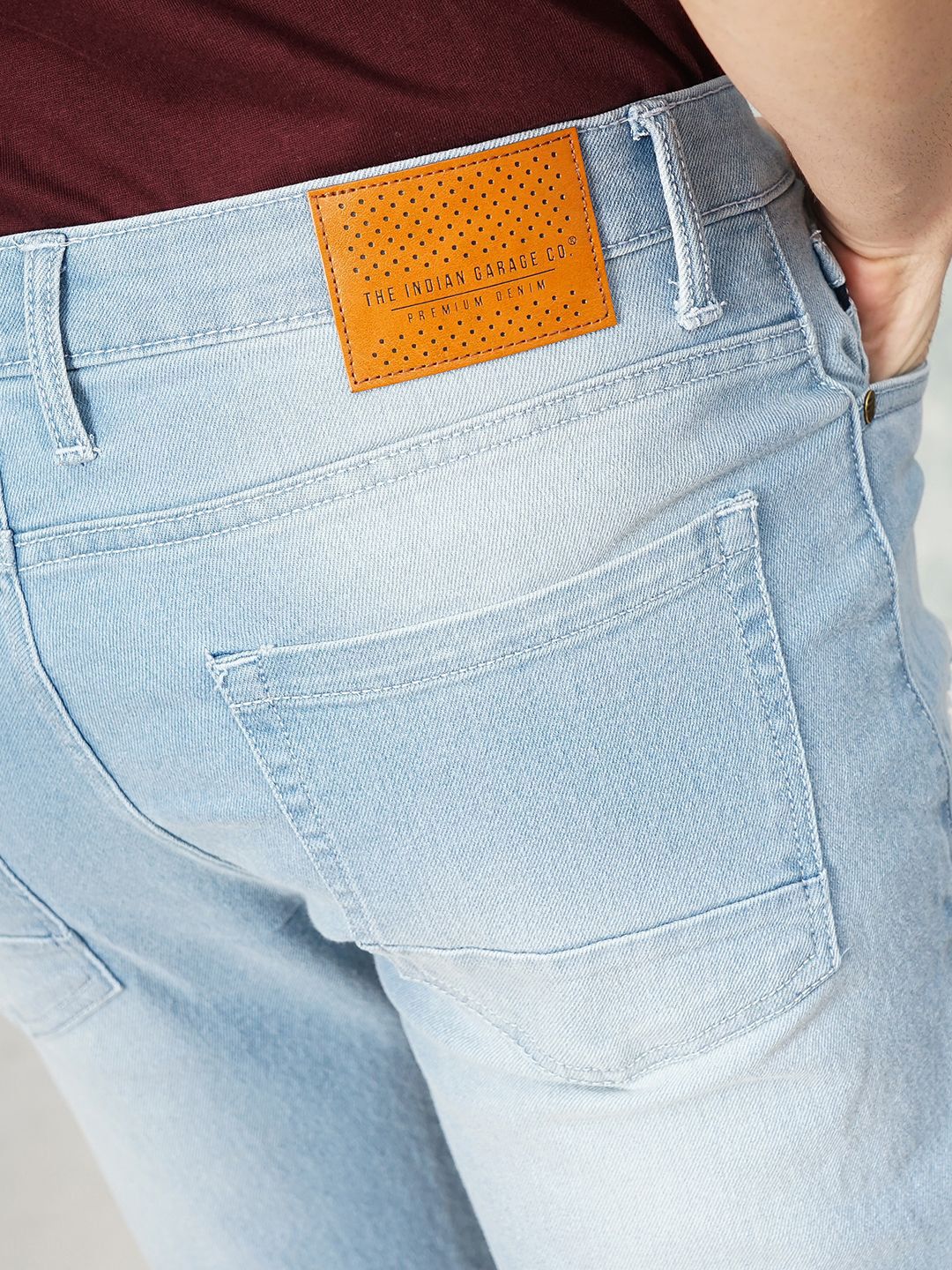 The Indian Garage Co Men Slim Fit Mildly Distressed Jeans