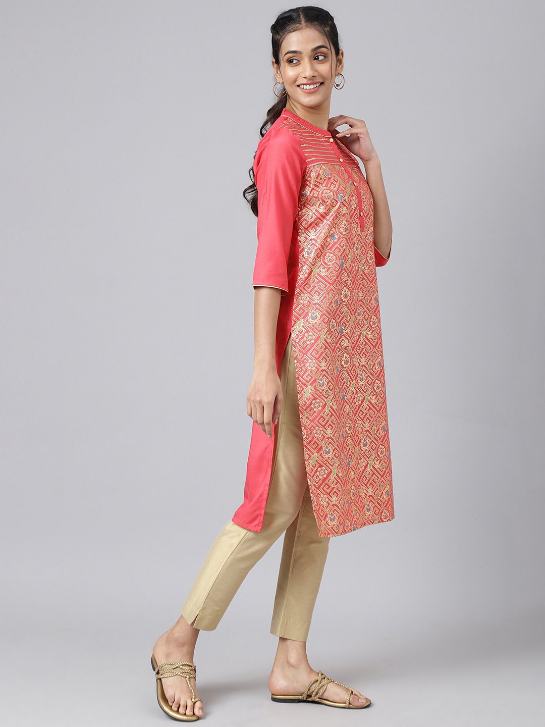 AURELIA Women Peach-Coloured Floral Printed Kurta