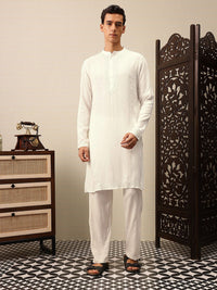 House of Pataudi Floral Embroidered Jashn Kurta with Trousers