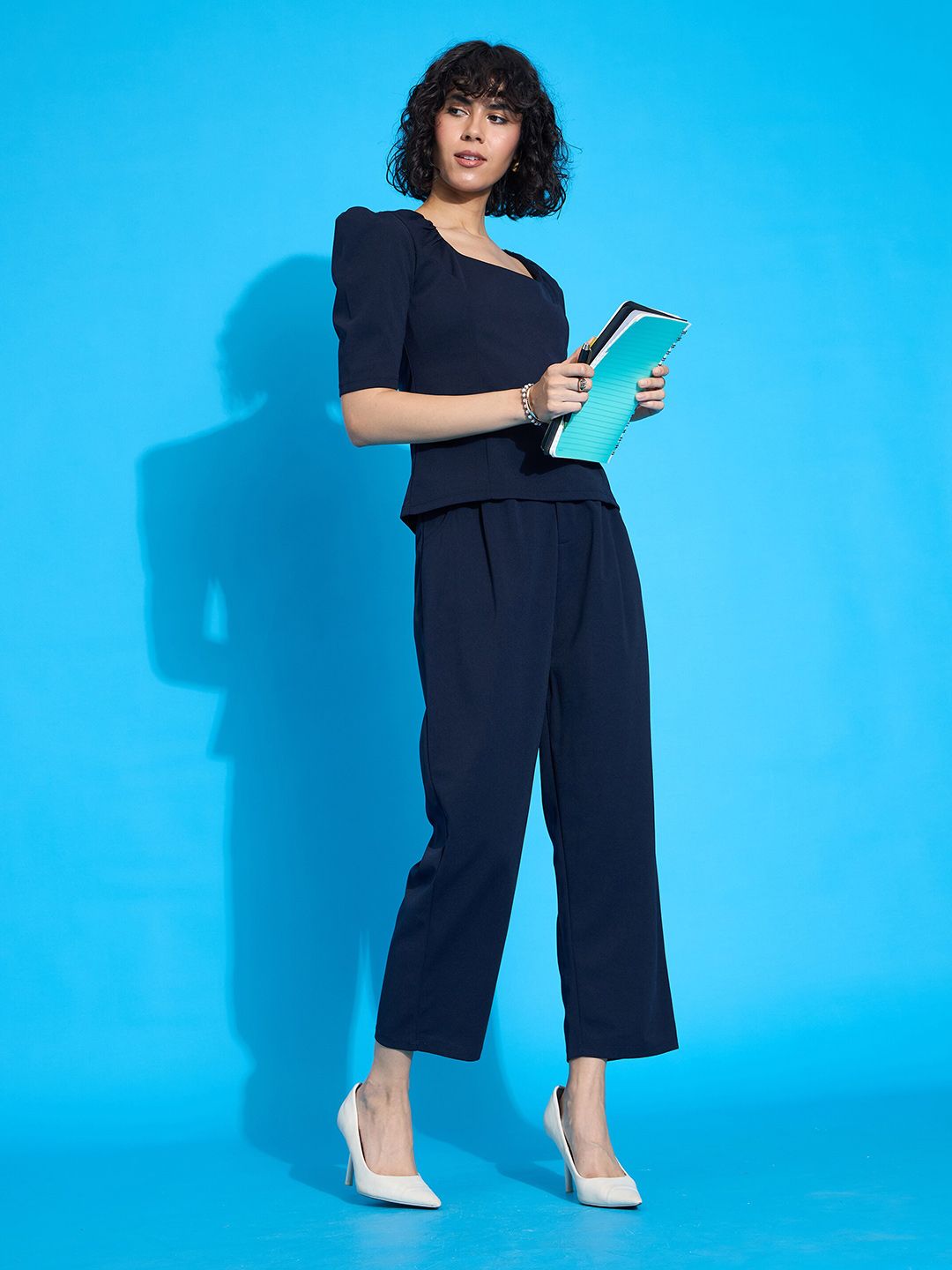 SASSAFRAS worklyf Square Neck Puff Sleeve Top