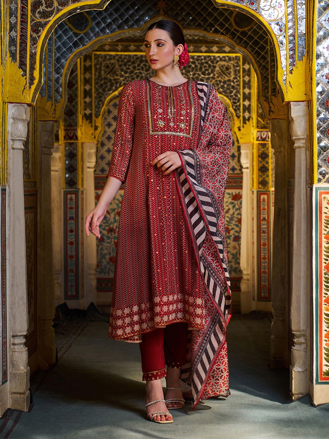 W Women Printed Regular Gotta Patti Kurta with Trousers & With Dupatta