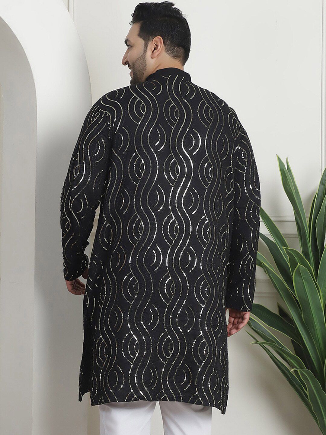 SOJANYA PLUS Geometric Embroidered Sequinned Mandarin Collar Cotton Straight Kurta