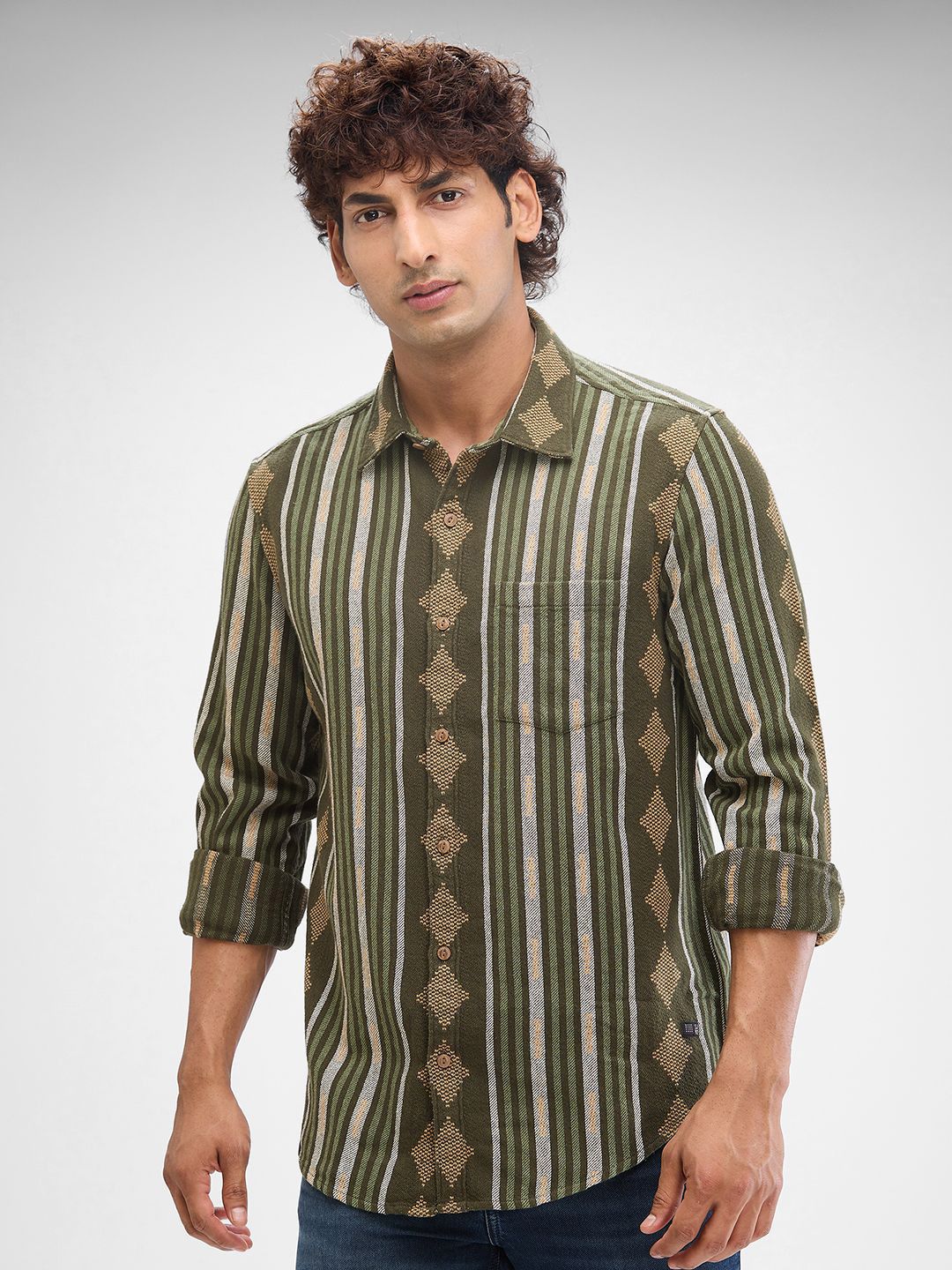 SPYKAR Men Slim Fit Opaque Striped Casual Shirt