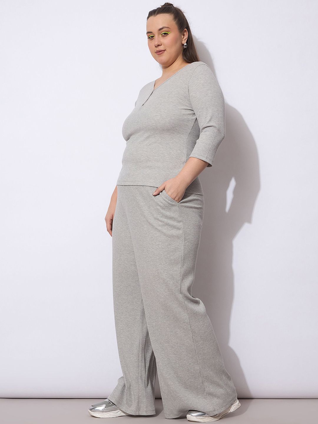 SASSAFRAS Curve Plus Size Rib Three-Quarter Sleeves Top With Trouser