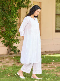 Rumah Wanita Chikankari Kurta Bersulam Chanderi Putih Chikankari