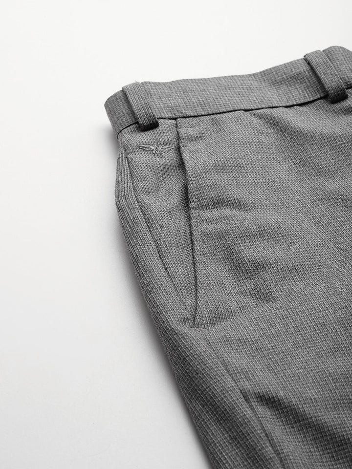 Park Avenue Men Checked Formal Trousers