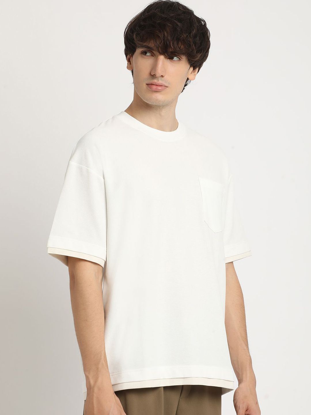 THE BEAR HOUSE Oversized Applique Design Crew Neck T-shirt