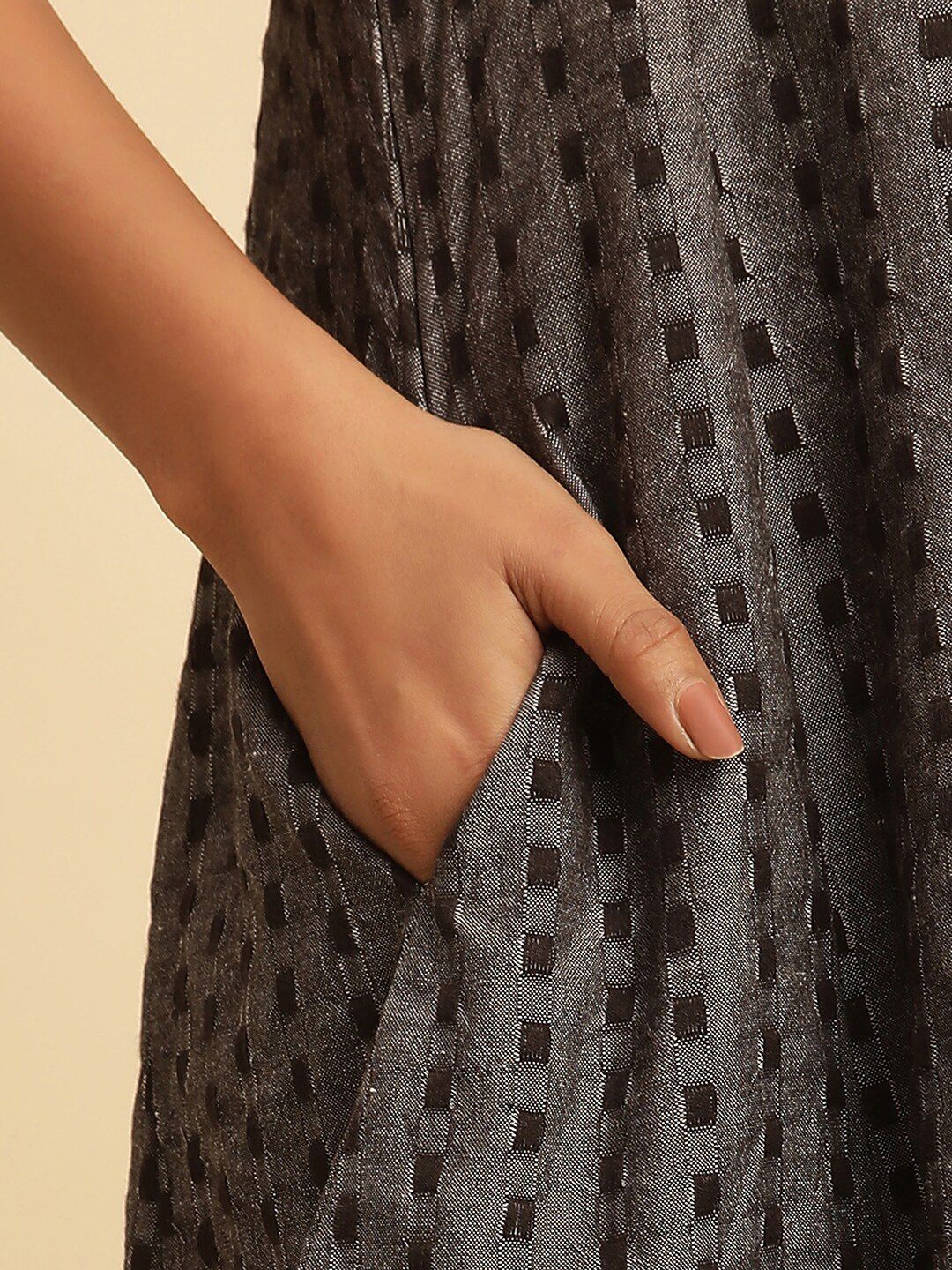 W Grey Printed No Sleeves A-Line Midi Dress