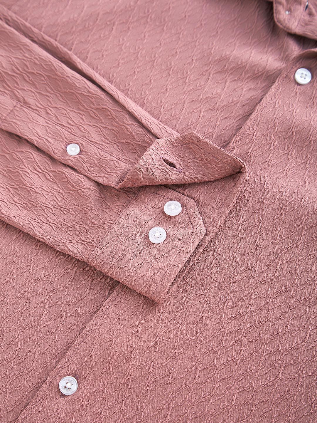 VASTRADO Men Classic Cutaway Collar Textured Slim Fit Casual Shirt
