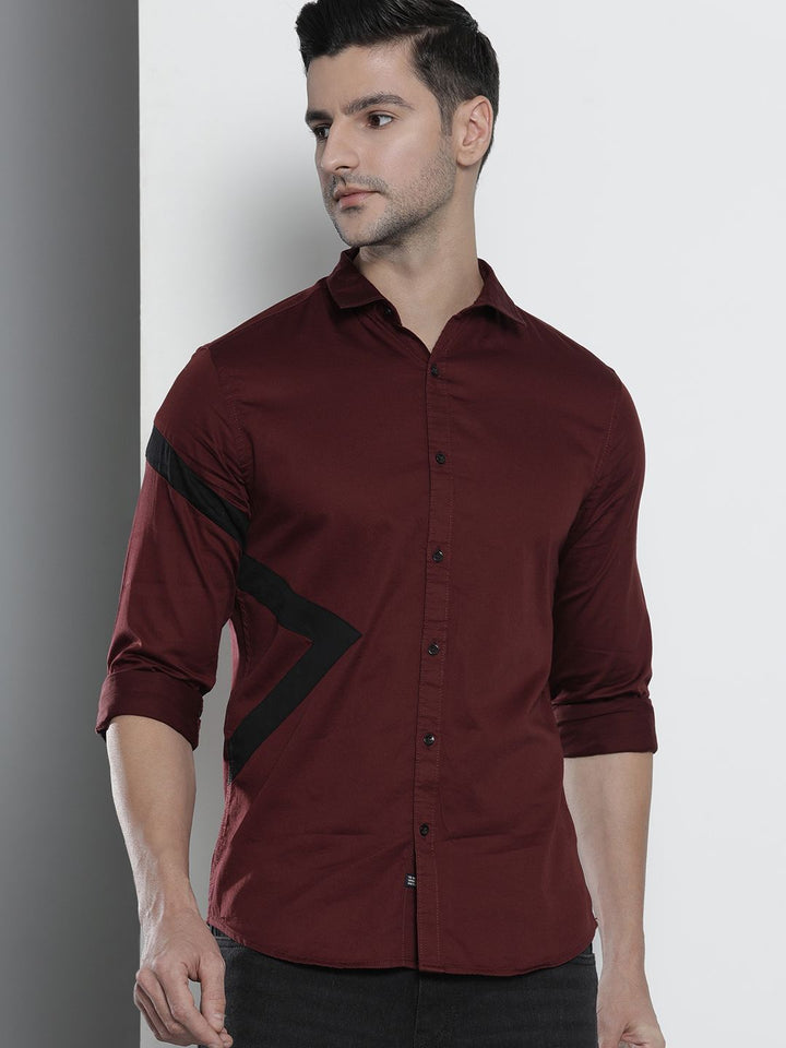 The Indian Garage Co Men Maroon & Black Solid Comfort Fit Cotton Applique Detail Shirt