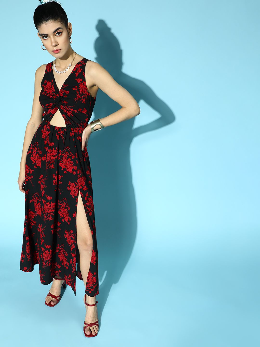 Berrylush Women Black Romantic Florals Dress