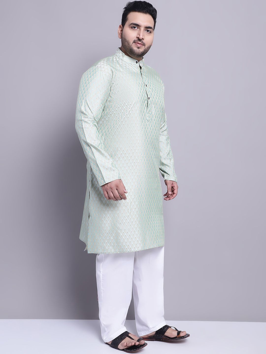 SOJANYA PLUS Plus Size Woven Design Kurta With Pyjamas & Nehru Jacket