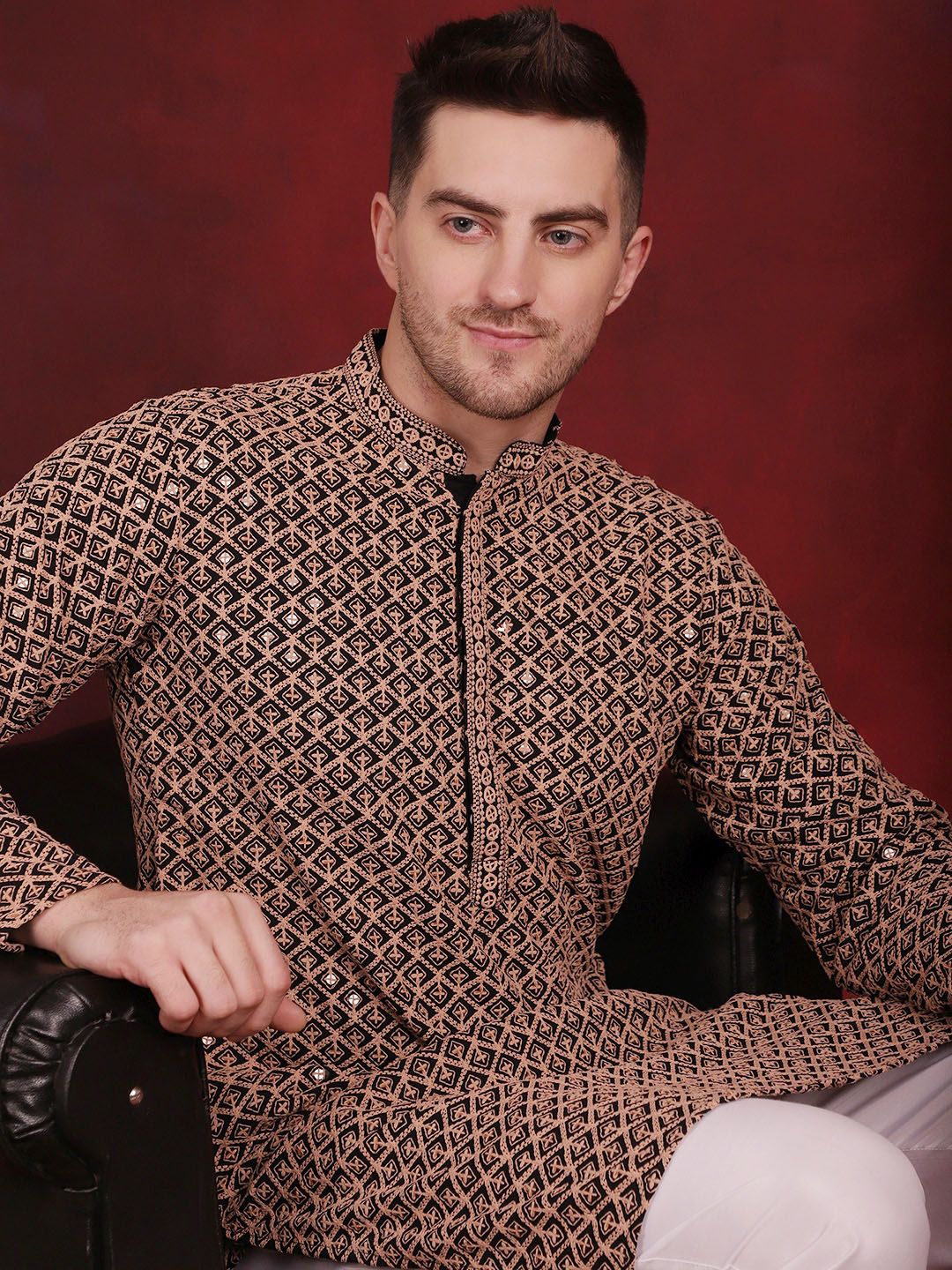 Jompers Geometric Self Design Thread Work Pure Cotton Kurta With Pyjamas