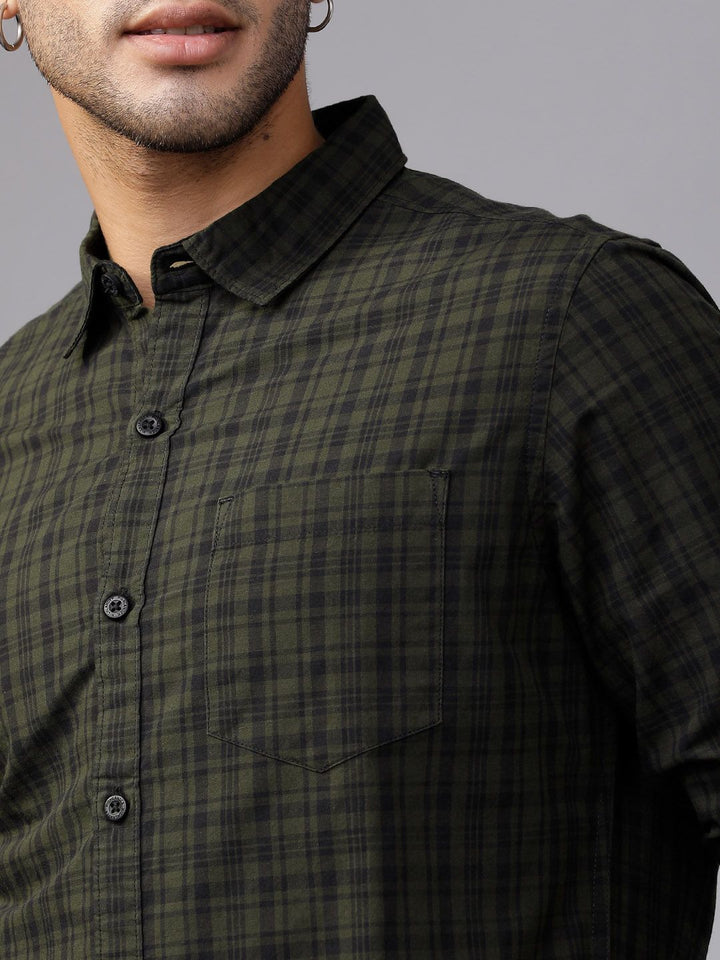 HIGHLANDER Men Olive Green & Black Slim Fit Checked Casual Shirt