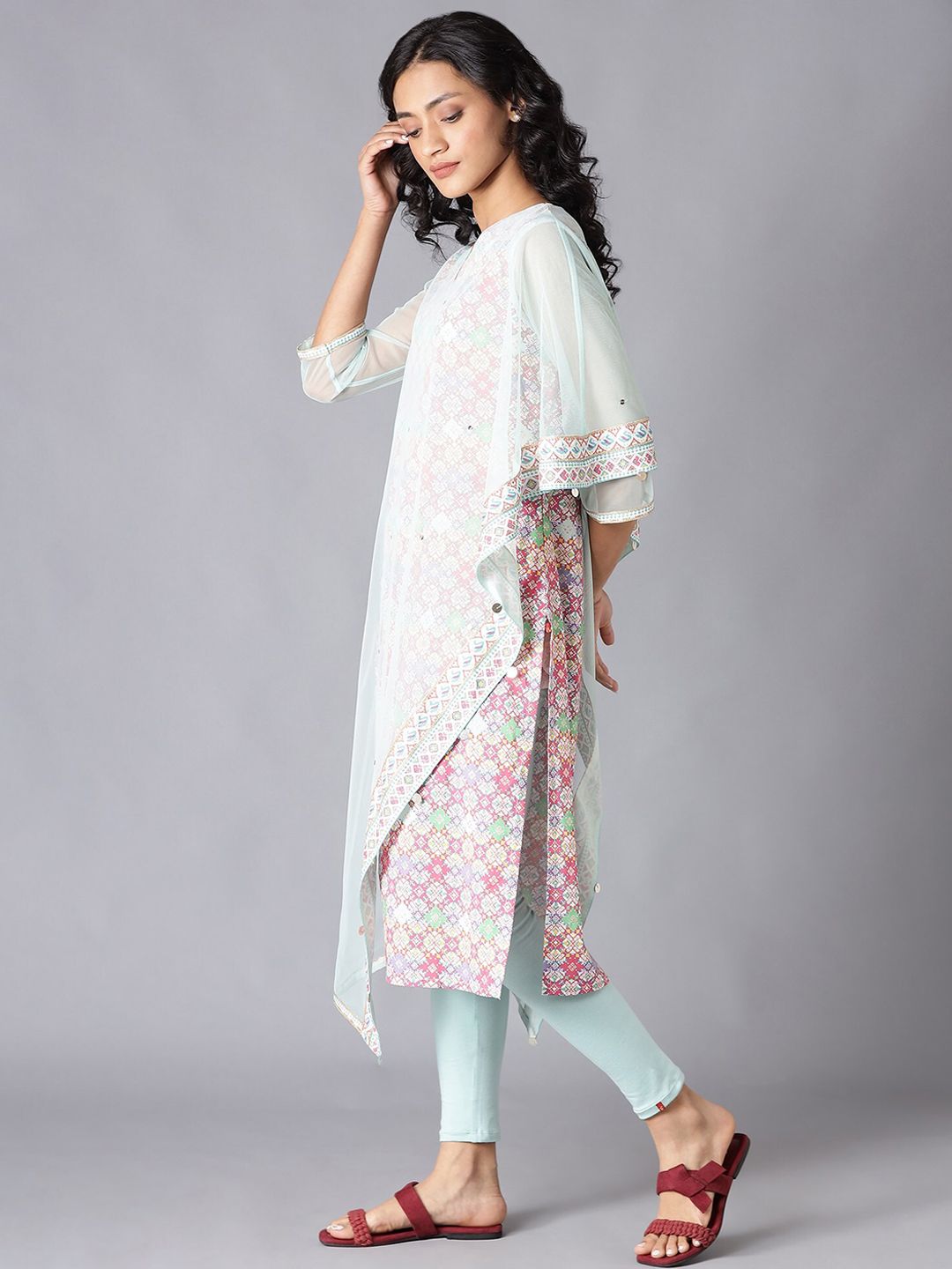 W Women Floral Printed Gotta Patti Kurta with Leggings