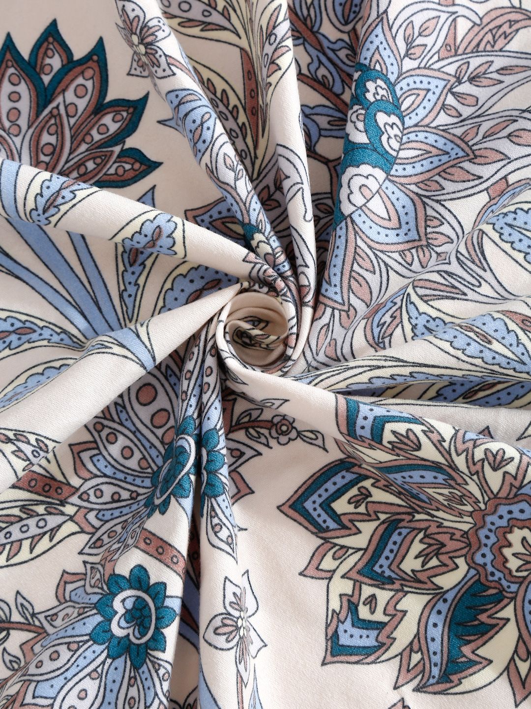 Myntra Elegant Homes Blue & Beige Floral Printed Set Cadar King 300 TC 2.5 m x 2.25 m