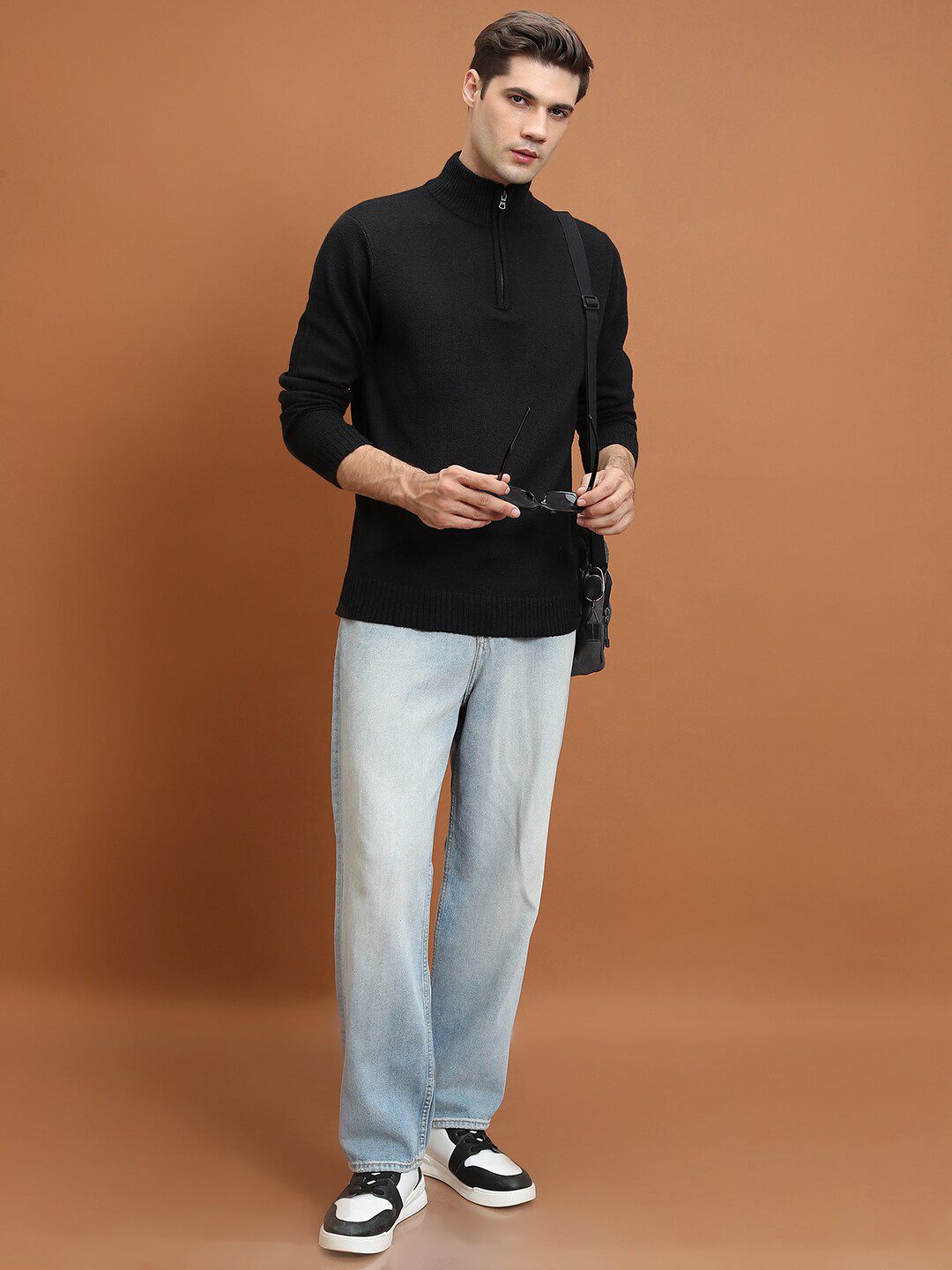 HIGHLANDER Turtle Neck Acrylic Pullover