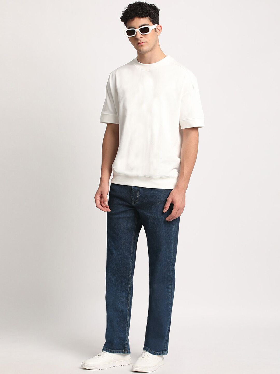 THE BEAR HOUSE Men Straight Fit Clean Look Light Fade Stretchable Jeans