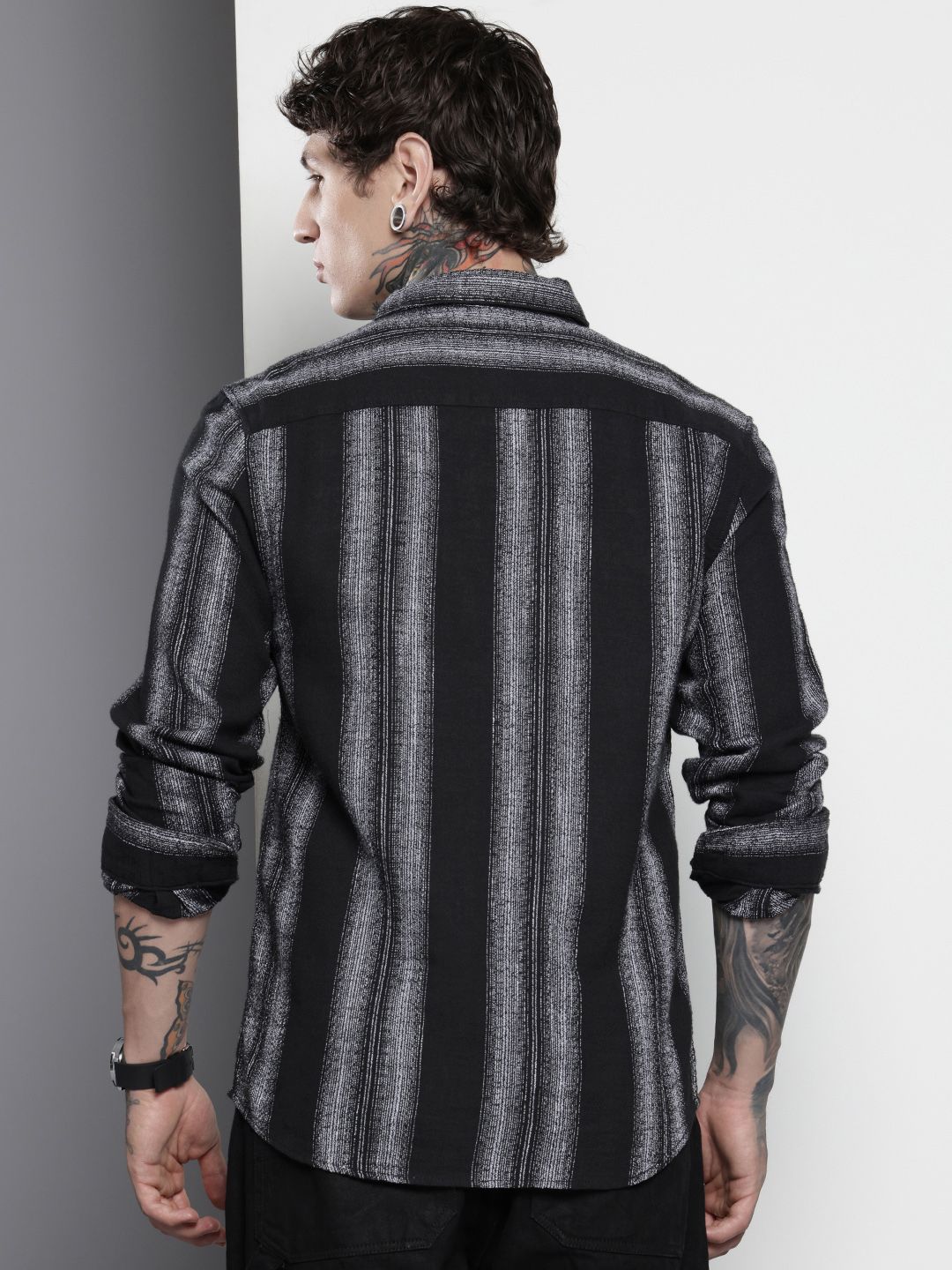 The Indian Garage Co Men Slim Fit Striped Double Flap Casual Shirt
