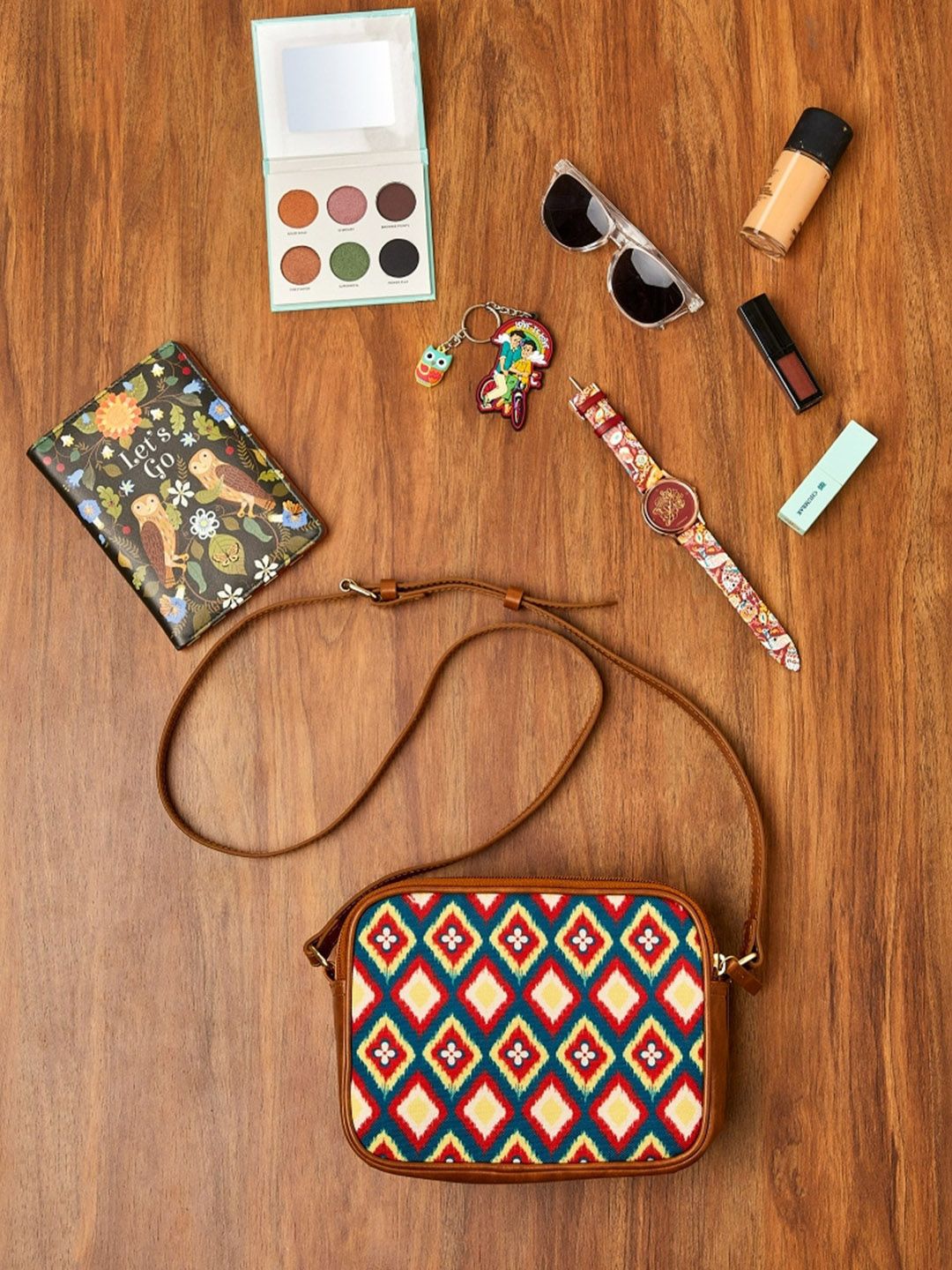 TEAL BY CHUMBAK Textured Swagger Sling Bag