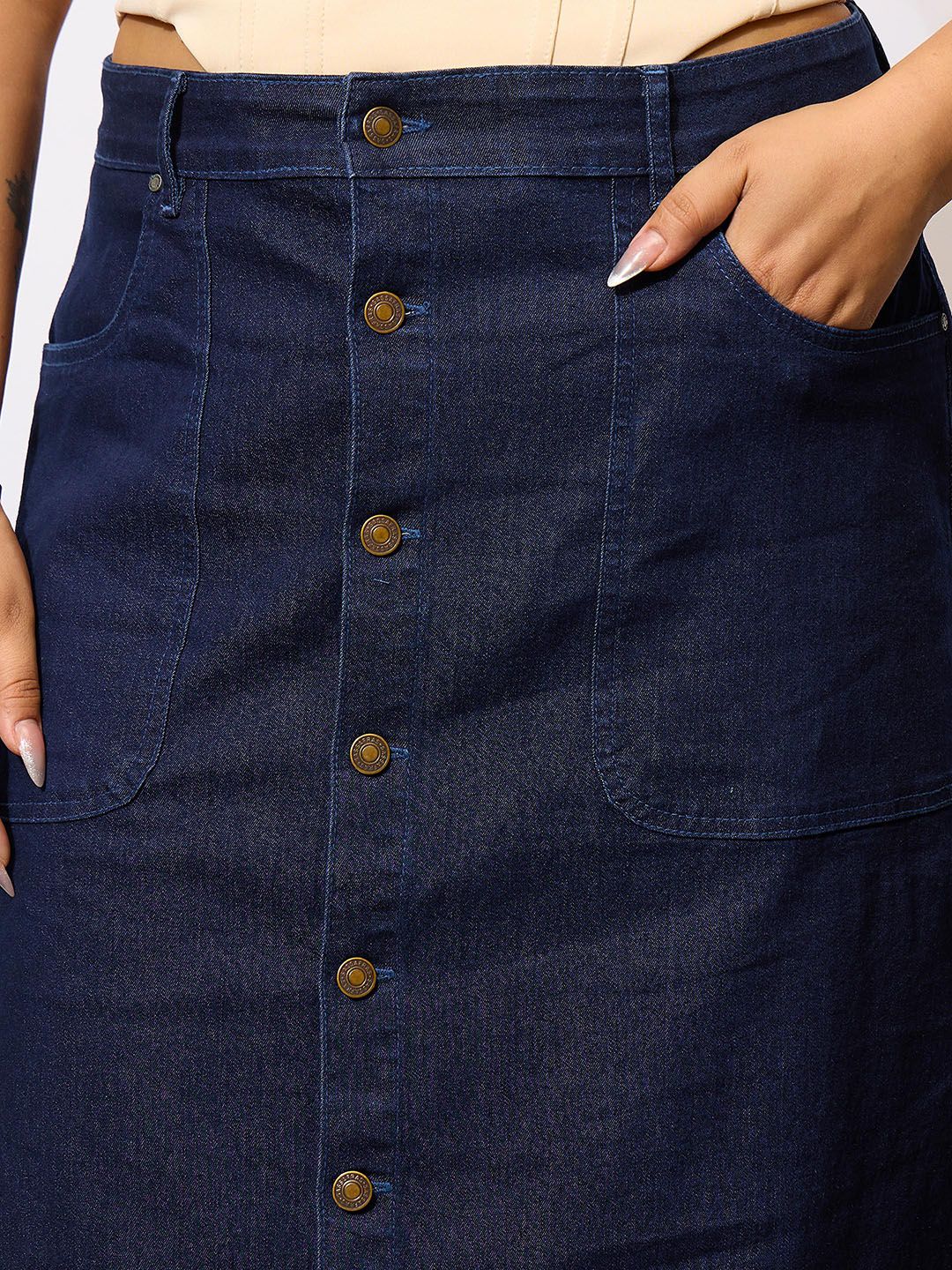 SASSAFRAS Curve Straight Maxi Skirt