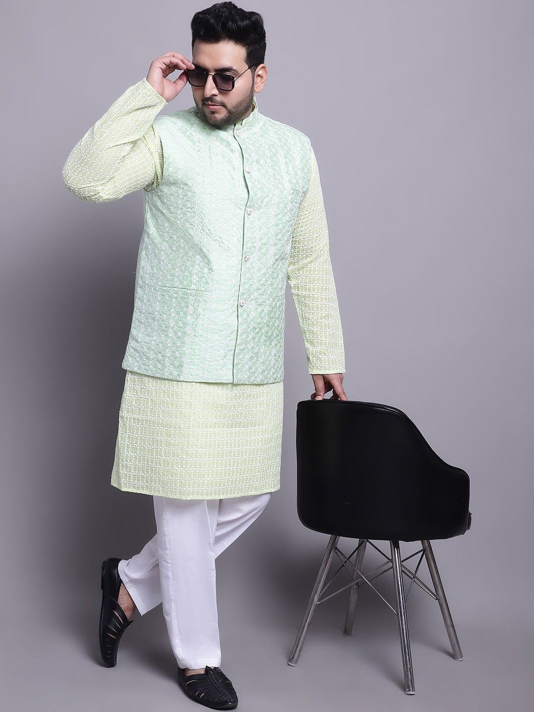 SOJANYA PLUS Plus Size Embroidered Pure Cotton Kurta With Pyjamas & Nehru Jacket