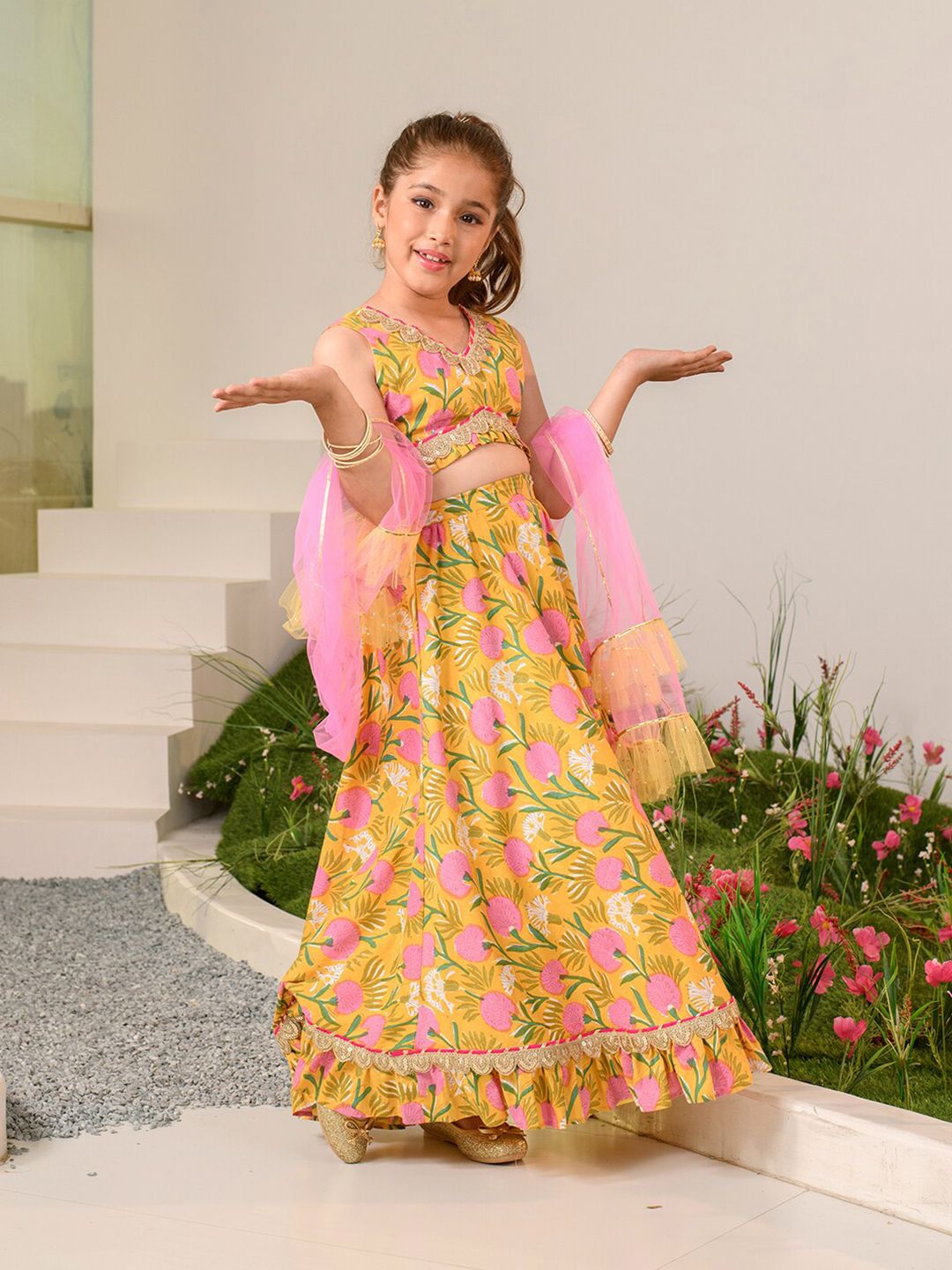 pspeaches Girls Printed Sequinned Ready to Wear Lehenga Choli With Dupatta