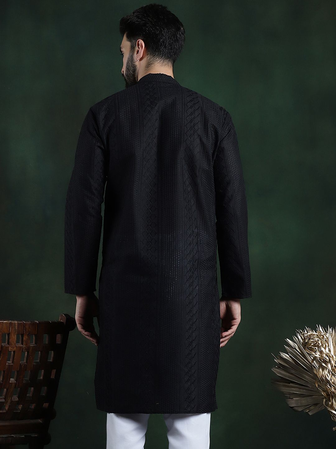 SOJANYA Ethnic Motifs Embroidered Mandarin Collar Thread Work Cotton Straight Kurta