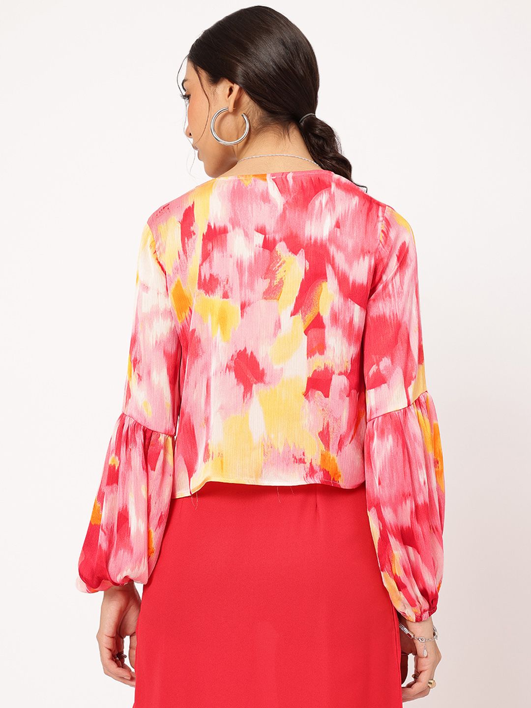 DressBerry Chic & Cheery Criss-Cross Tie-Up Neck Printed Puff Sleeve Top