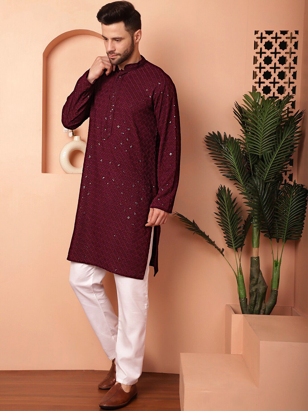 Jompers Ethnic Motifs Embroidered Regular Sequinned Kurta with Pyjamas