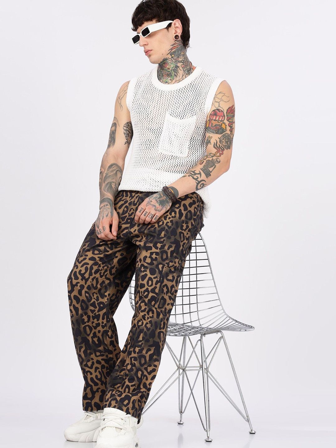 Eszett Men Printed Baggy Fit Cargos Trousers