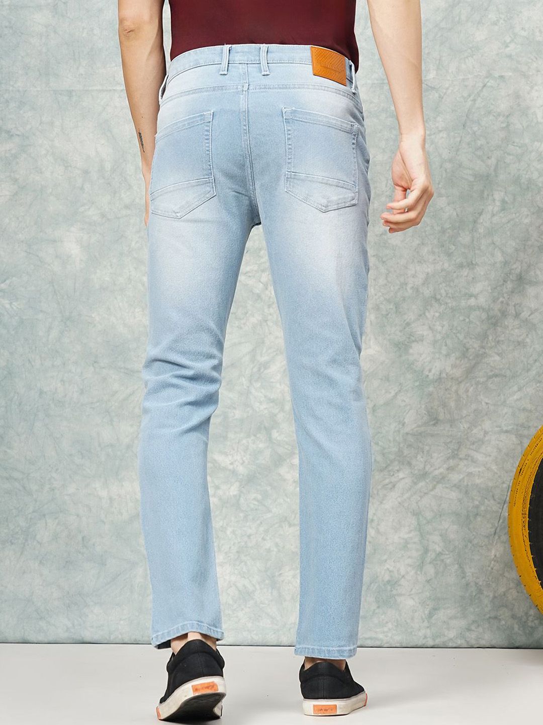 The Indian Garage Co Men Slim Fit Mildly Distressed Jeans